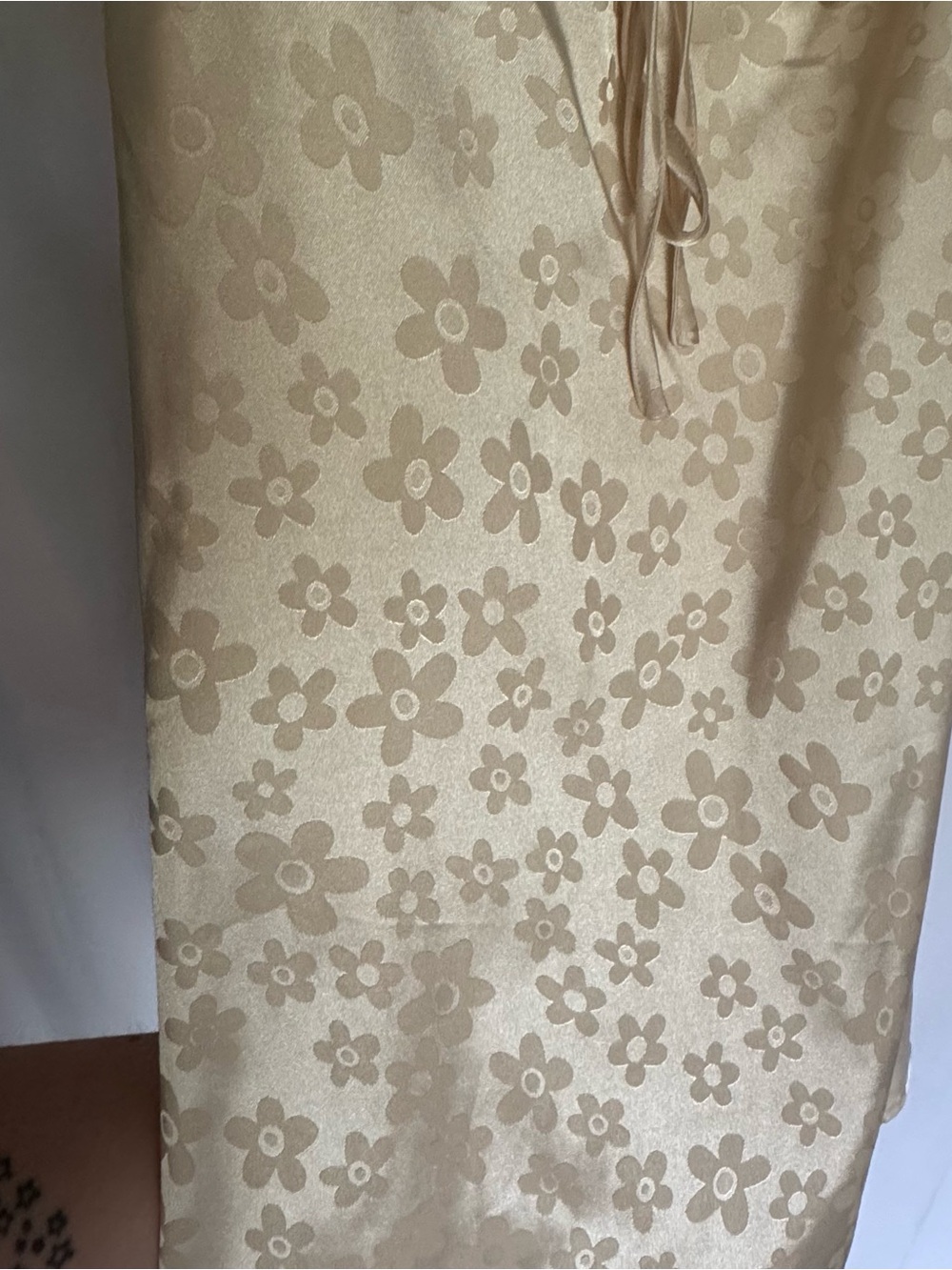 Altar'd State Cream Floral Jacquard Midi Dress with Puff Sleeves Size M - Picture 3 of 4